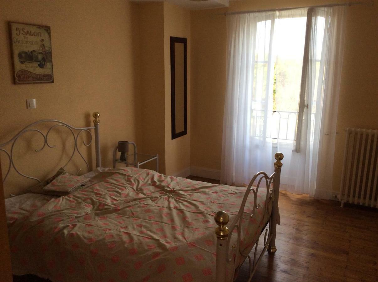 Le Petit Bijou Bed & Breakfast Saint-Fraigne Exterior photo